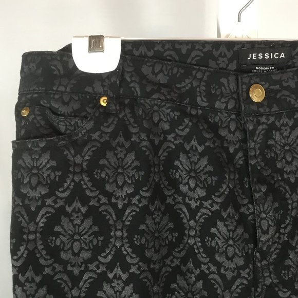 Black Skinny Jeans (nearly new) - Picture 1 of 3